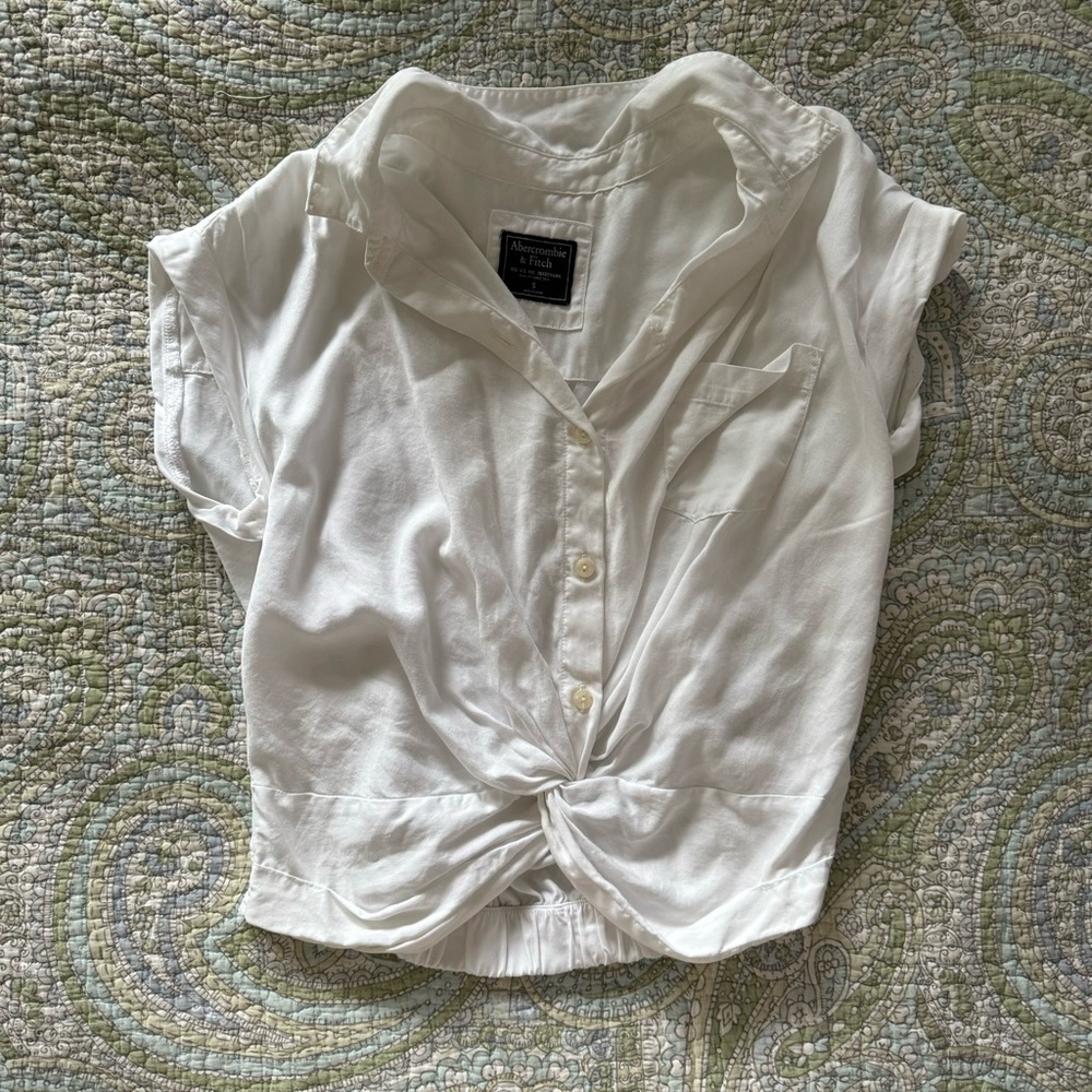Abercrombie & Fitch White Button Up Cropped Twist Shirt | Size Small